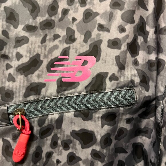 New Balance Pink & Grey Animal Print Windbreaker Size L - Picture 4 of 6